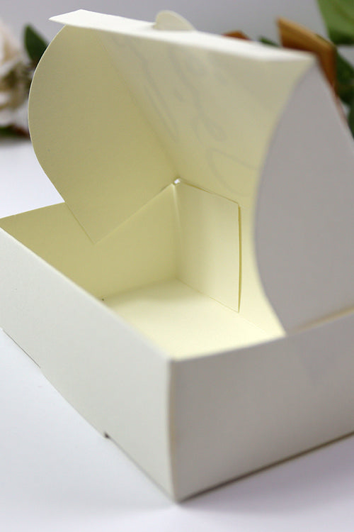 Load image into Gallery viewer, Engagement "Dua e Khair" Wedding favour box with a bow
