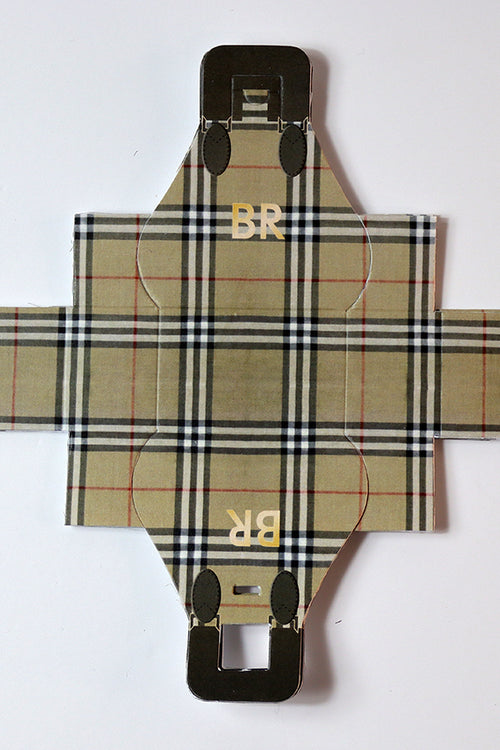 Load image into Gallery viewer, Handbag-Shaped Favour Boxes 101 – Personalised with Initials or Logo
