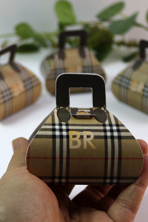 Load image into Gallery viewer, Handbag-Shaped Favour Boxes 101 – Personalised with Initials or Logo
