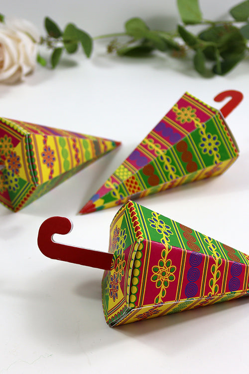 Load image into Gallery viewer, Colourful Cone-Shaped Favour Boxes Green &amp; Yellow CNE 101  – Flat Pack, Fill Your Way
