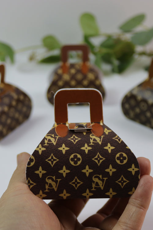 Load image into Gallery viewer, Handbag-Shaped Favour Boxes 102 Brown – Personalised with Initials or Logo
