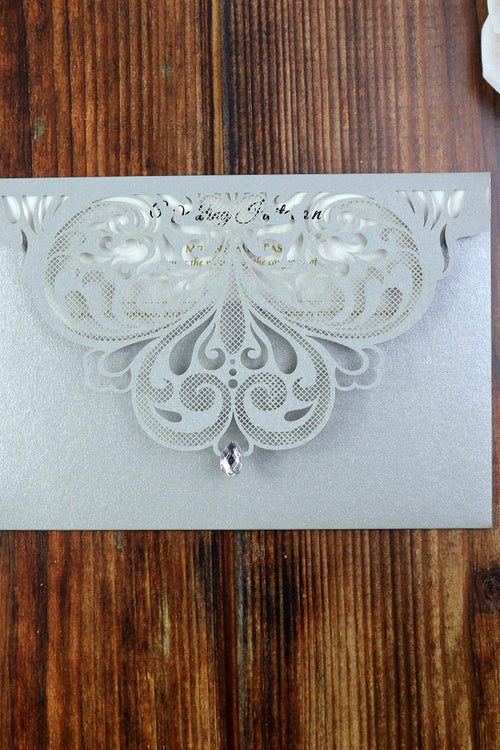 Load image into Gallery viewer, Ivory Butterfly Pocket Invitation LC 7011
