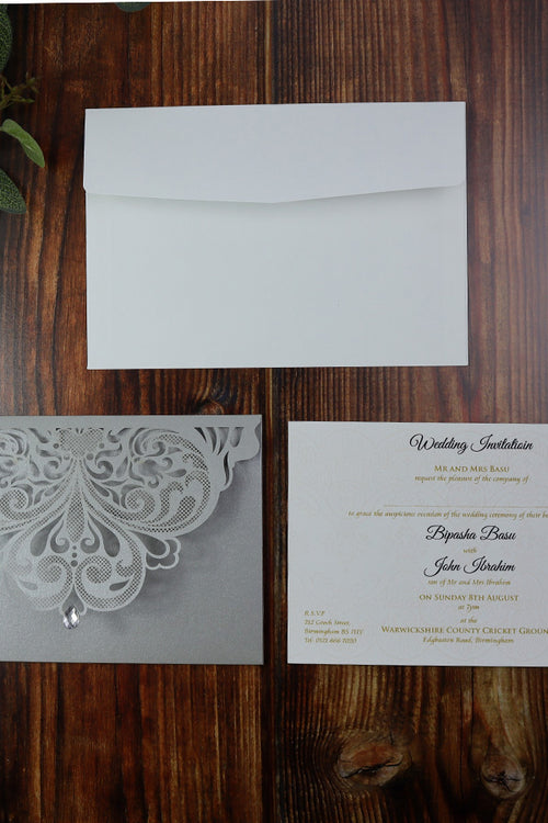 Load image into Gallery viewer, Ivory Butterfly Pocket Invitation LC 7011
