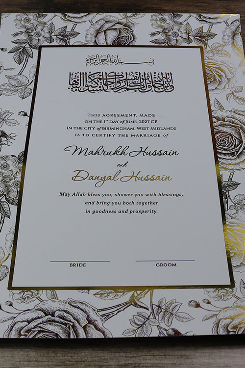 Load image into Gallery viewer, NK 152 Personalized Luxury A3 Gold Foiled Nikahnama

