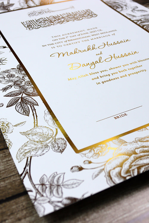 Load image into Gallery viewer, NK 152 Personalized Luxury A3 Gold Foiled Nikahnama
