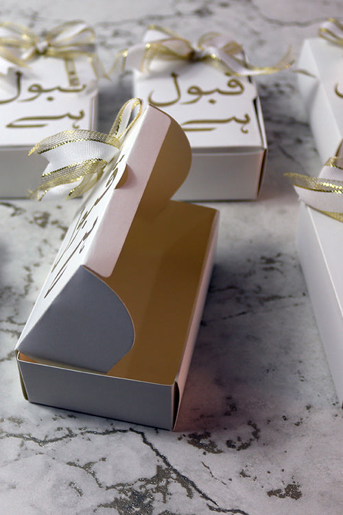 Load image into Gallery viewer, Nikah "Qabool Hai " Wedding favour box with a bow
