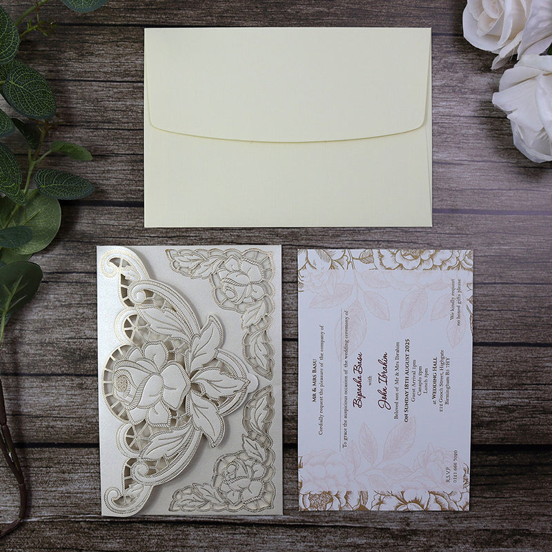 SC 5532 Laser cut Pocket Invitation