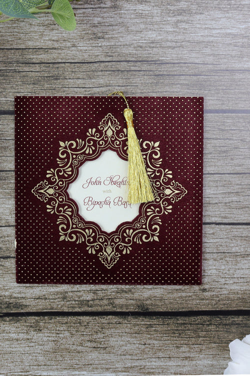 Load image into Gallery viewer, Red Velvet with gold foil Invitation SC 5596
