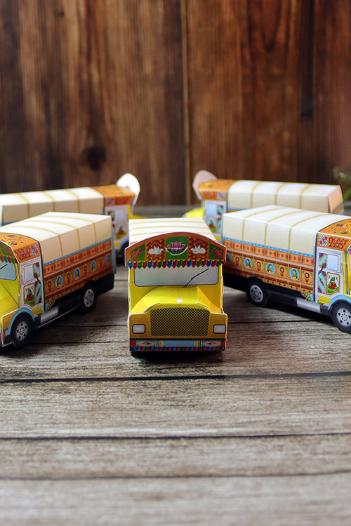 Load image into Gallery viewer, Truck Shaped Favour Boxes – Flat Pack, Fill &amp; Assemble
