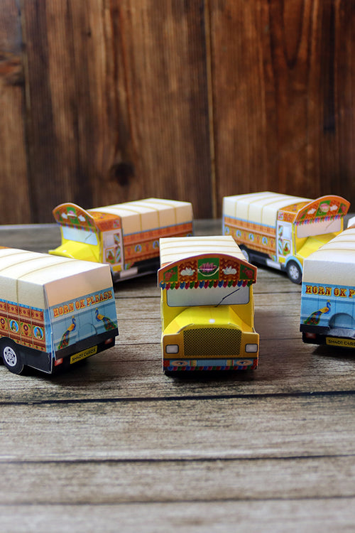 Load image into Gallery viewer, Truck Shaped Favour Boxes – Flat Pack, Fill &amp; Assemble
