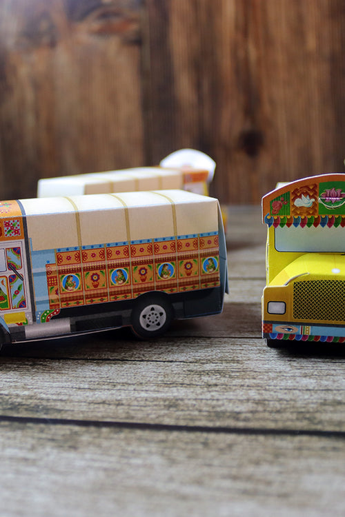 Load image into Gallery viewer, Truck Shaped Favour Boxes – Flat Pack, Fill &amp; Assemble
