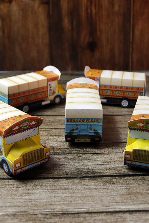 Load image into Gallery viewer, Truck Shaped Favour Boxes – Flat Pack, Fill &amp; Assemble
