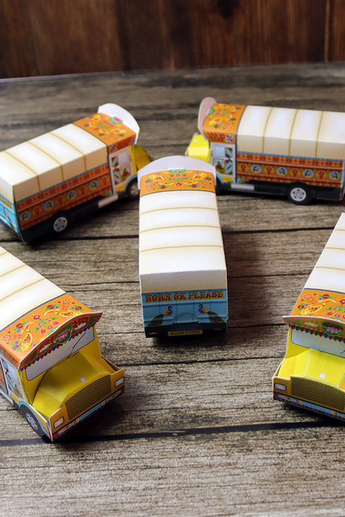 Load image into Gallery viewer, Truck Shaped Favour Boxes – Flat Pack, Fill &amp; Assemble
