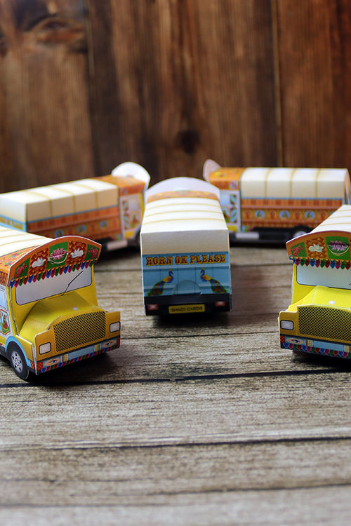 Load image into Gallery viewer, Truck Shaped Favour Boxes – Flat Pack, Fill &amp; Assemble
