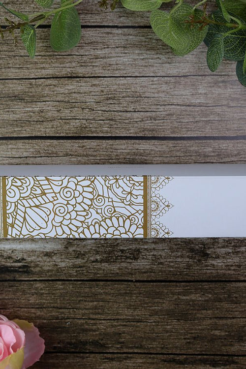 Load image into Gallery viewer, Personalized Gold Print Sweet/Mithai Box MB 101
