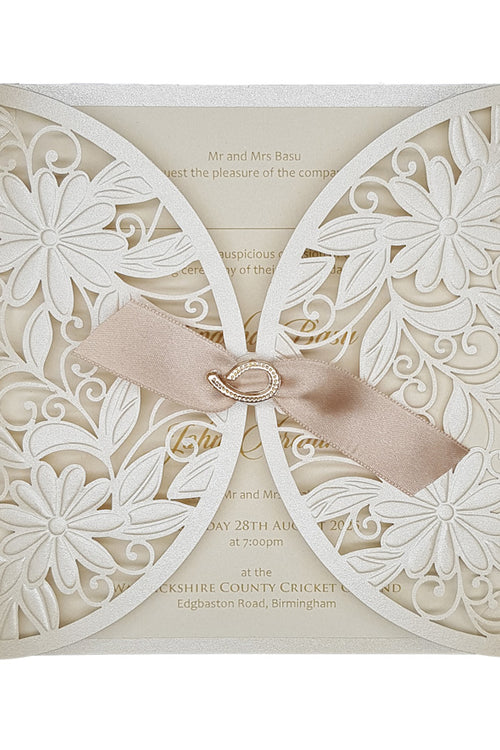 Load image into Gallery viewer, Heavenly White Gatefold Invitation SC 2735
