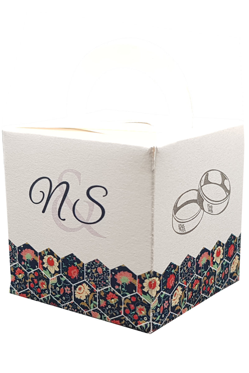 CHC 894 Personalised Favour Box