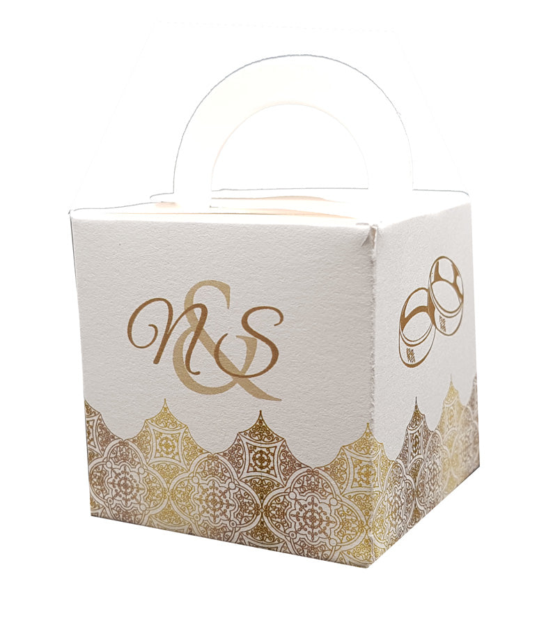 CHC 895 Personalised Favour Box