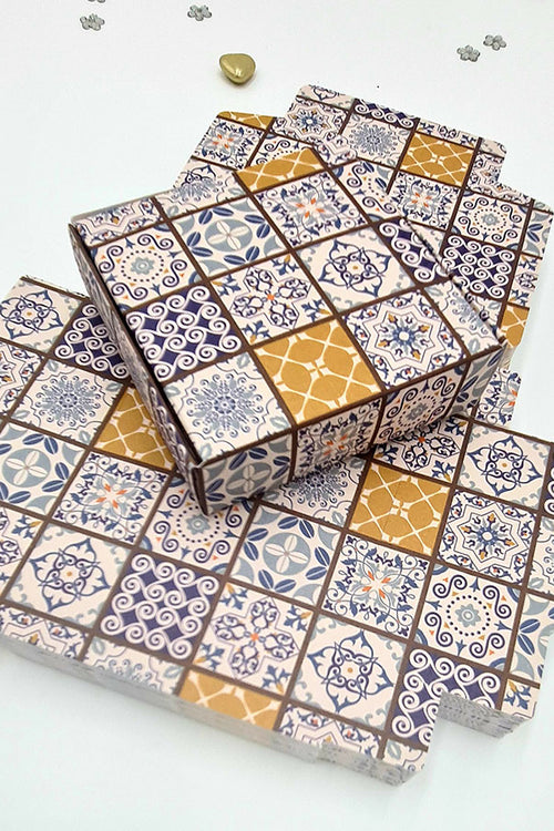 Load image into Gallery viewer, Blue and orange printed favour box for special occasions
