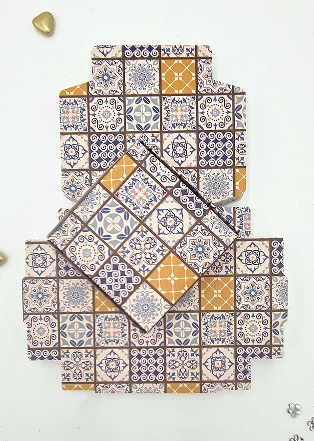 Moroccan-themed party favour box for guests
