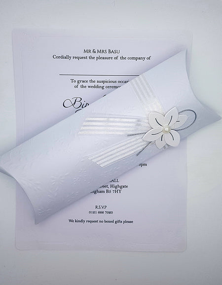 T045BH Cream floral scroll